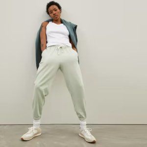 Everlane Track Jogger in laurel